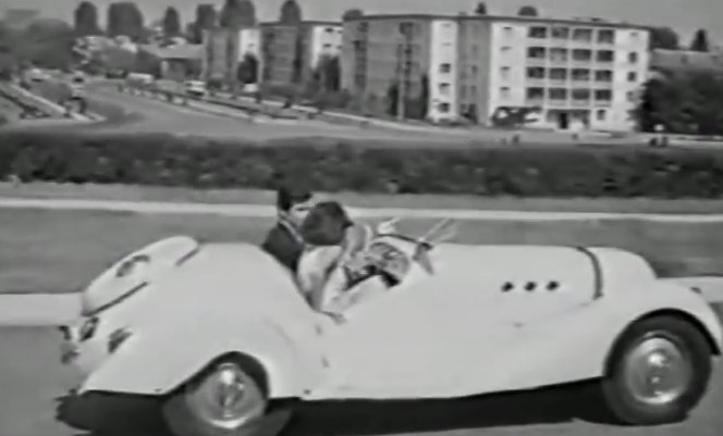 Un BMW prin București în anul 1967. Imagini rare - VIDEO 