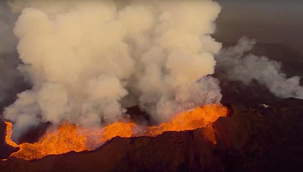 Un vulcan din Islanda care este pe punctul de a erupe ar putea cauza haos în traficul aerian în toată Europa - VIDEO