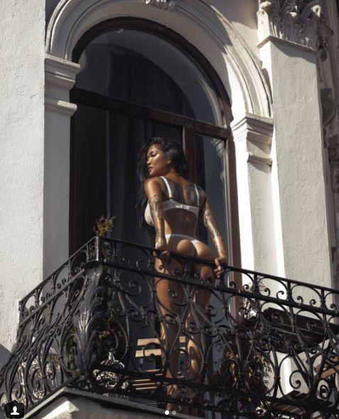 Este printre cele mai bune prietene ale Antoniei. Bună, bună chiar. Imaginile care aprind imaginația bărbaților - FOTO 489034