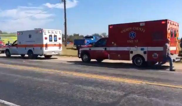 Atac armat într-o biserică din SUA. Un bărbat a intrat în timpul slujbei și a deschis focul: Cel puțin 27 de morți și peste 20 de răniţi 489354