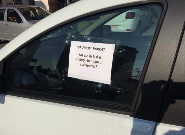 Și-a lăsat mașina așa pe un bulevard din Ploiești și a primit un mesaj genial! Nici că va mai parca așa vreodată 489523