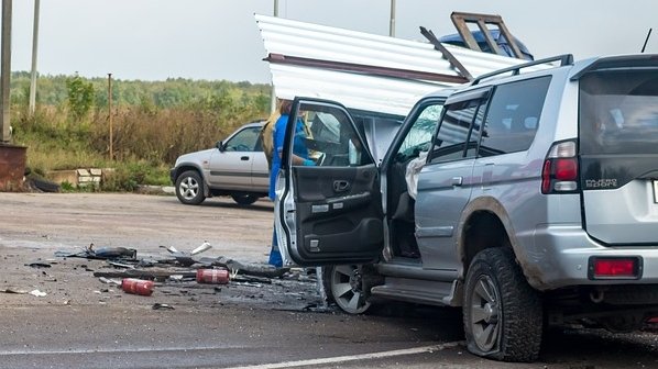 Accident grav în județul Timiș. Mai multe victime, după ce un șofer a pierdut controlul volanului