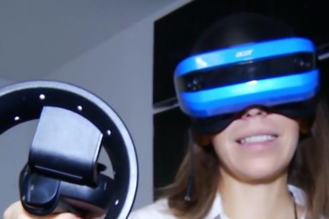 Teste în lumea virtuală cu o cască nouă -  Acer Mixed Reality