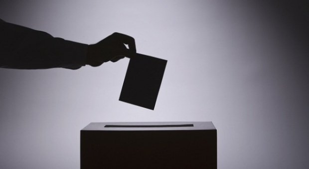 Condamnaţii penal pot candida la alegerile parlamentare
