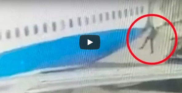 Incident şocant. O stewardesă din China a căzut din avion - VIDEO