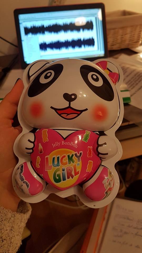 Jucării pentru... adulți. Ce surpriză a găsit un copil în punga cu dulciuri de la raft - FOTO 491398