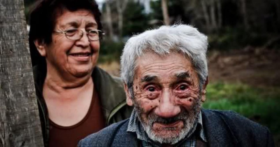 Pe când avea 63 de ani, a luat la ea acasă, să-l îngrijească, un bătrânel de 99 de ani. Credea că acesta va mai trăi un an sau doi, însă, după ce au trecut 20 de ani, a realizat că moșul nu era un moș oarecare