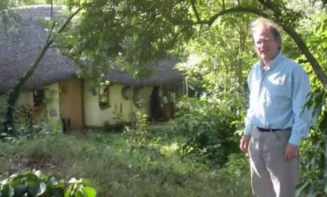 Acest pensionar și-a construit casa cu doar 1000 de lei. Cum a reușit