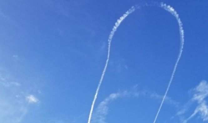 Marina americană şi-a cerut scuze după ce un pilot a desenat asta pe cer. „E scandalos!”