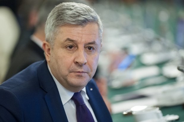 Fostul ministru al Justiției Florin Iordache pune mâna pe legile din domeniul justiţiei