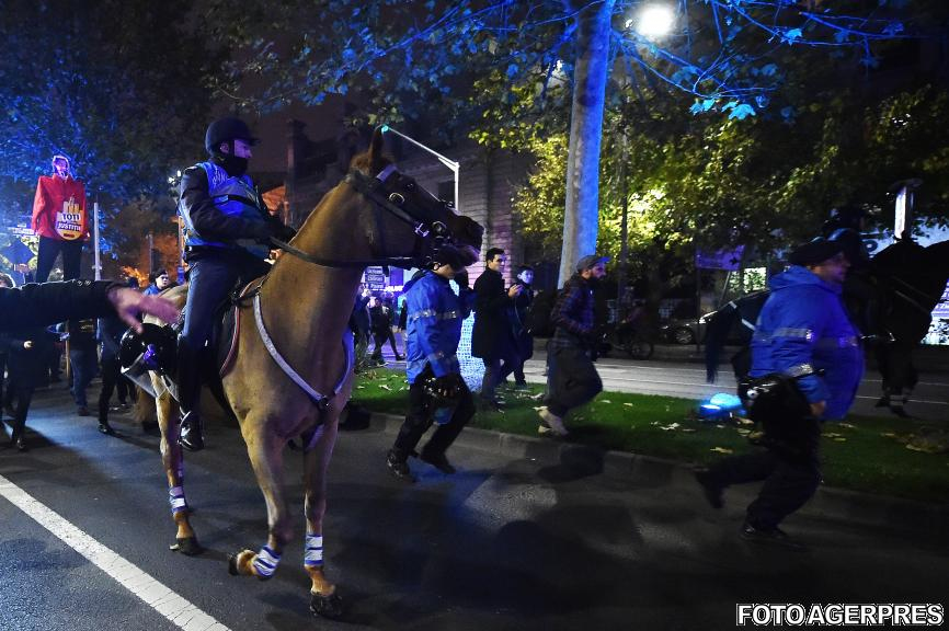De ce a folosit Jandarmeria caii în timpul protestelor din Capitală 