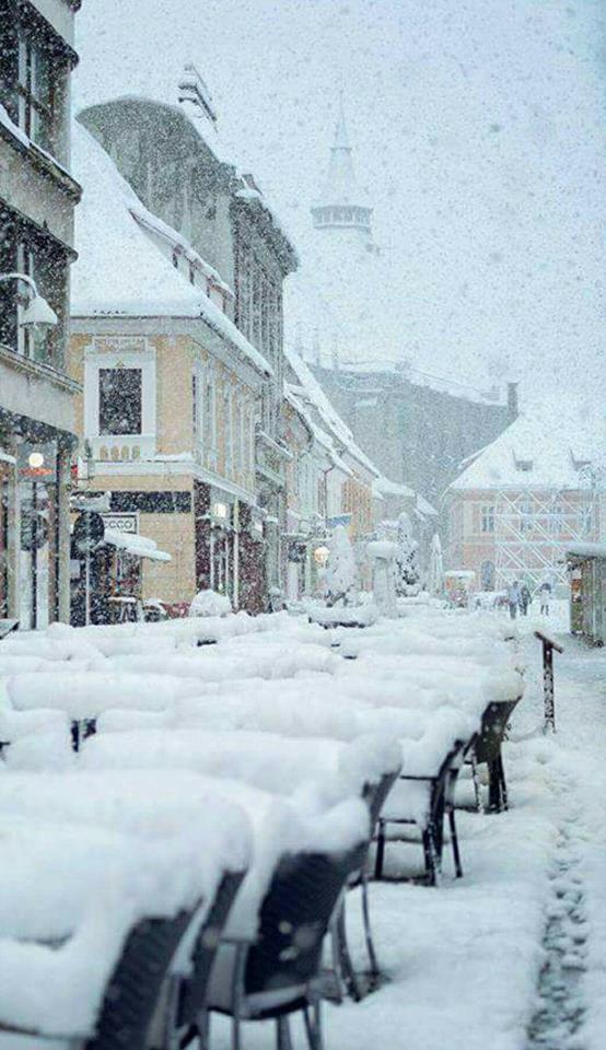 A venit iarna. Ninge ca în povești în Brașov 493786