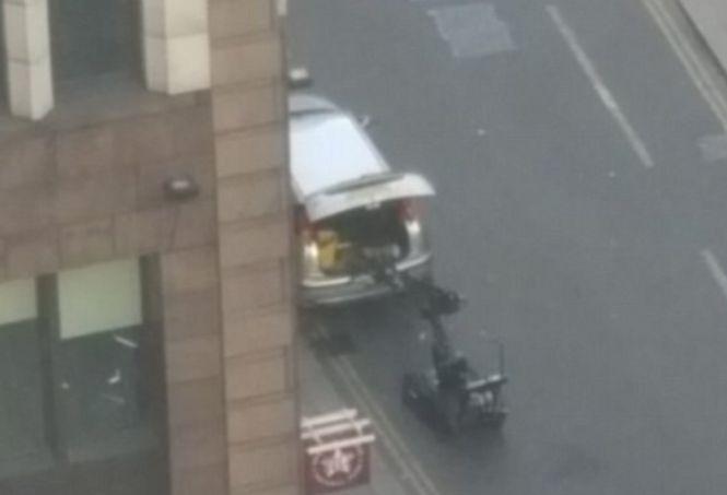 Alertă de securitate în centrul Londrei. Sute de agenţi de poliţie şi militari au fost mobilizaţi la locul incidentului 493799