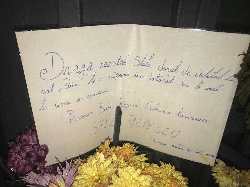 Ce a apărut în faţa casei Stelei Popescu, la câteva zile de la înmormântare 493928
