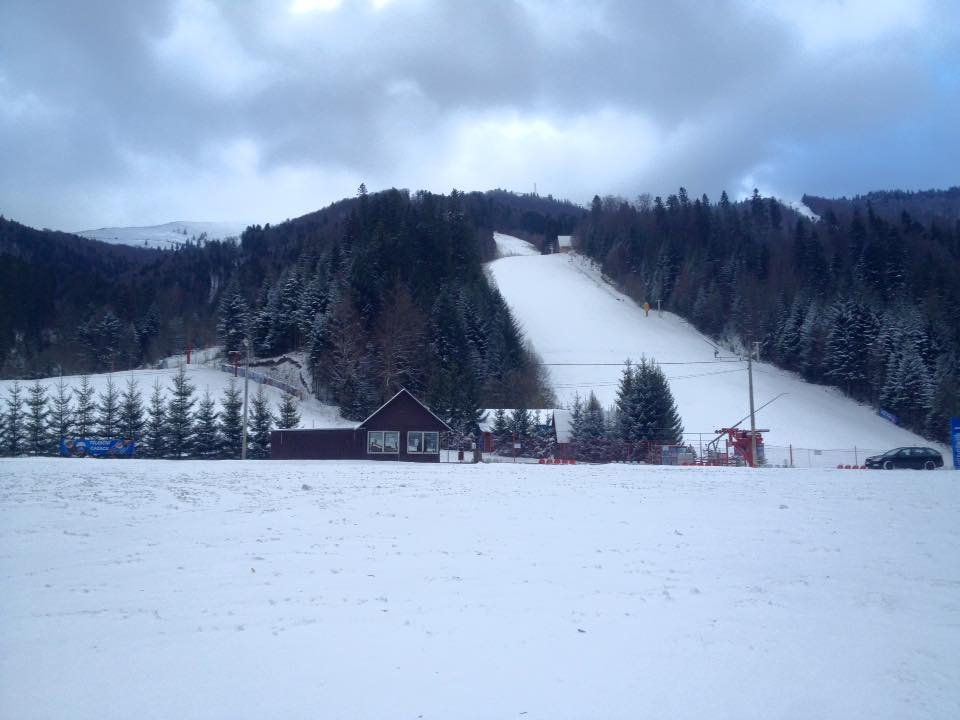 Vești bune pentru românii care își vor petrece minivacanța la munte. Sezonul de ski va fi deschis încă din această perioadă