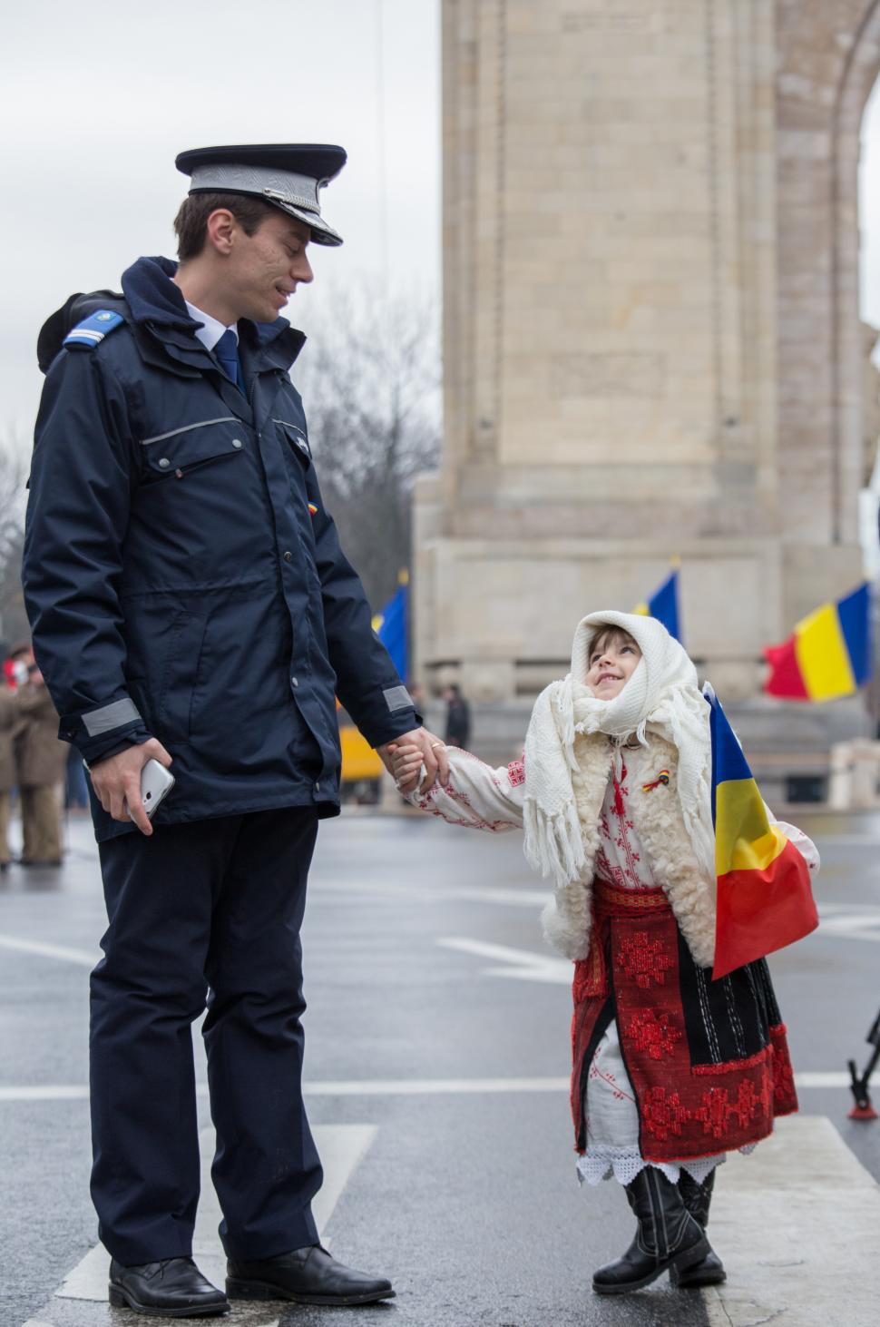 Cele mai spectaculoase imagini de la Parada de 1 Decembrie din București! FOTO 494484