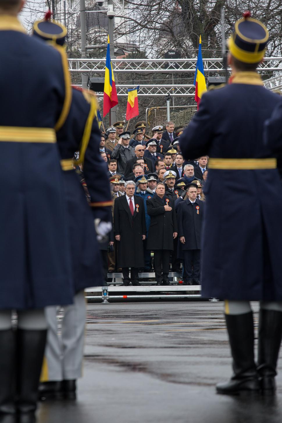 Cele mai spectaculoase imagini de la Parada de 1 Decembrie din București! FOTO 494490