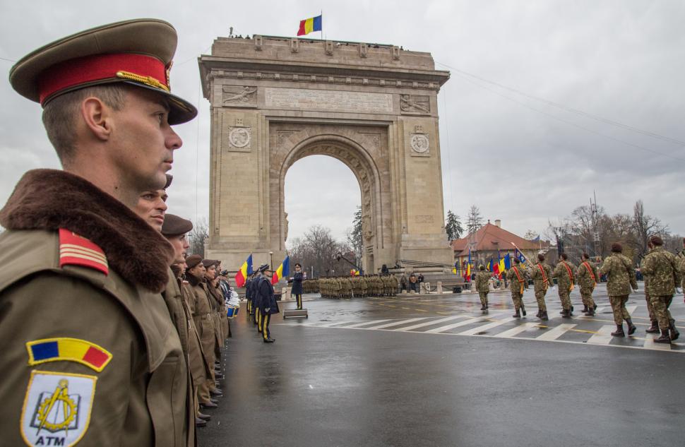 Cele mai spectaculoase imagini de la Parada de 1 Decembrie din București! FOTO 494497