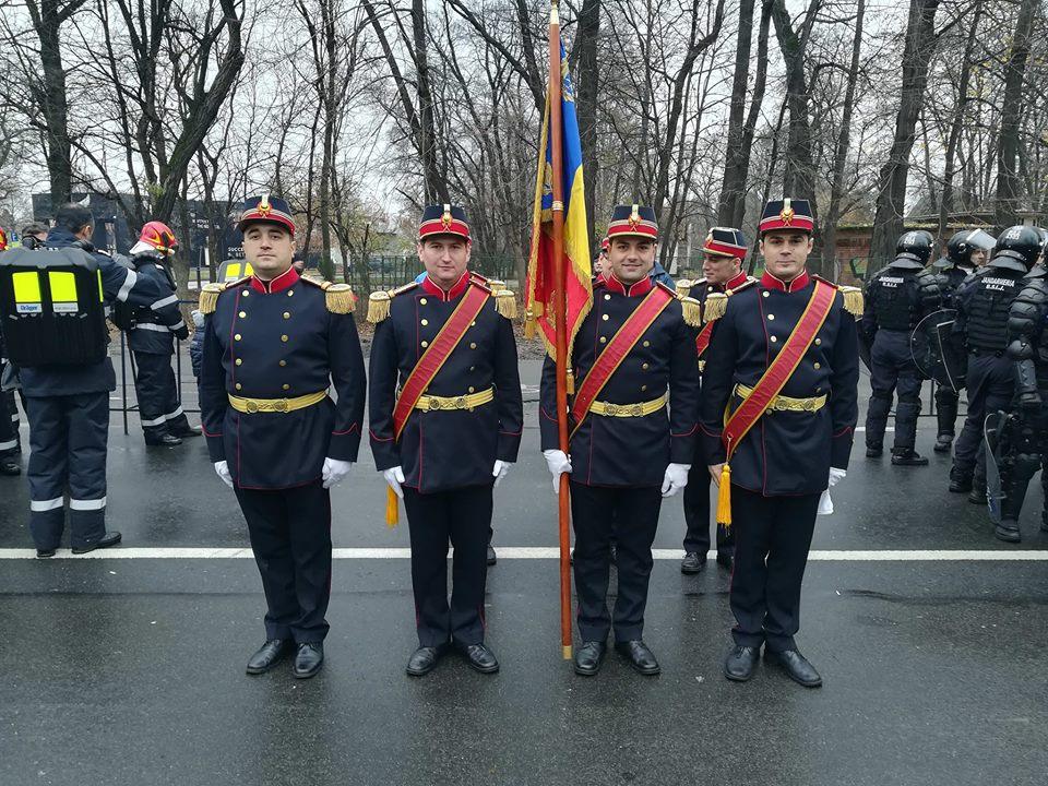 La mulți ani, România! Mii de oameni la Parada Militară de 1 Decembrie din București 494413