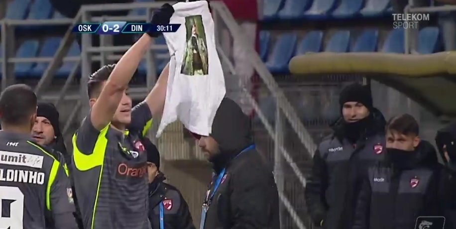 Gestul unui fotbalist al lui Dinamo. Ce tricou le-a arătat fanilor maghiari ai lui Sepsi