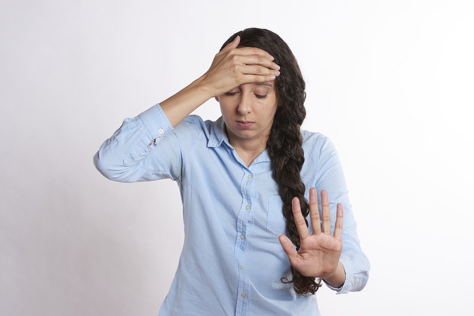 Opt semne tăcute care îți arată că stresul te îmbolnăvește