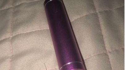 A intrat în camera fiicei sale și a avut un șoc. Printre lucrurile adolescentei, tatăl a găsit o jucărie pentru adulți. Când și-a luat copila la întrebări, a fost redus la tăcere (FOTO)  495005