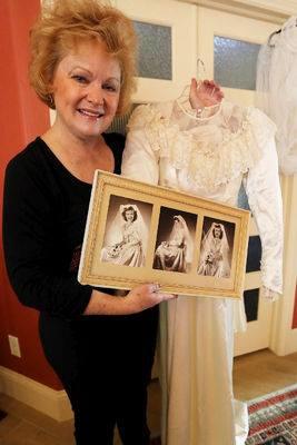 A văzut fotografia de nuntă a mamei sale în vitrina unui magazin. Când a aflat adevărul, a început să plângă 495809