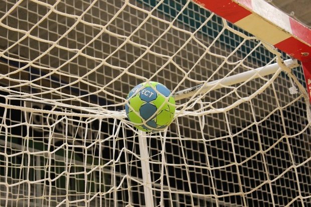 Naţionala feminină de handbal a României a obţinut o victorie foarte dificilă în faţa Angolei