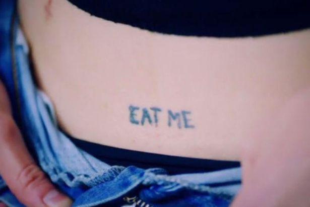 Și-a făcut un tatuaj în zona intimă, dar de atunci viața sa s-a transformat într-un coșmar. „Este de-a dreptul jenant!” (FOTO) 495610