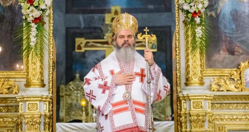  Revolta unui înalt preot față de modul în care românii sărbătoresc Crăciunul: Avem sărbători cu reclame păcătoase și crăciunițe îmbrăcate tocmai pentru a ne murdări privirea şi inima