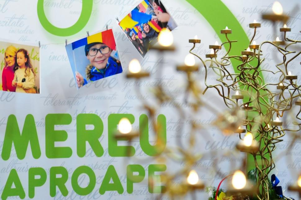 Brandurile românești alături de Fundația Mereu Aproape la IWA Charity Christmas Bazaar 2017 496376