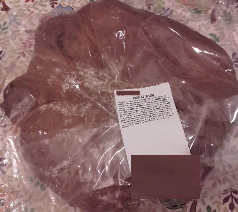 Ce a găsit un bucureștean în pâinea de la supermarket. Trebuie să fim foarte atenți în perioada sărbătorilor 496513