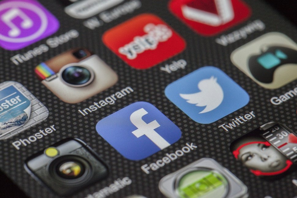 Facebook. Dezvăluiri despre efectele pe care le are rețeaua socială asupra oamenilor făcute de un om din interior