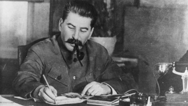 Povestea omului care îl înlocuia pe Stalin în apariţiile publice. Dictatorul avea în total patru dubluri