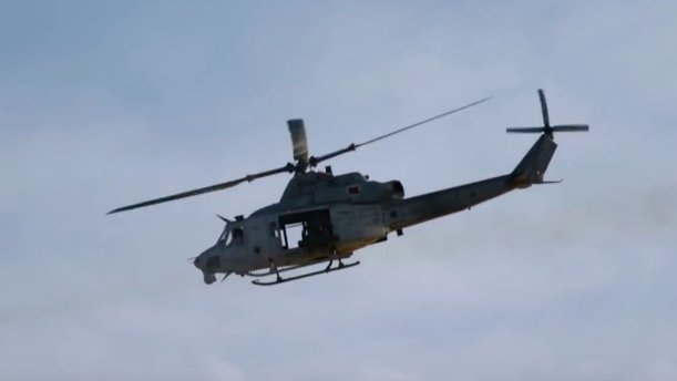 Bucăți dintr-un elicopter militar american au căzut peste o şcoală