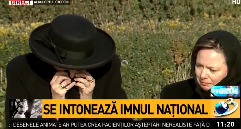 Imagini sfâșietoare. Ce a făcut Principesa Margareta în momentul în care Regele Mihai a fost adus în țară 496769