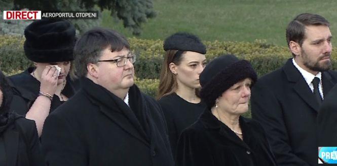 Nepotul regelui Mihai, fostul principe Nicolae, la căpătâiul bunicului său - VIDEO 496765