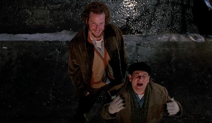 De unde sunt inspirați bandiții din comedia „Singur acasă” - FOTO 497155