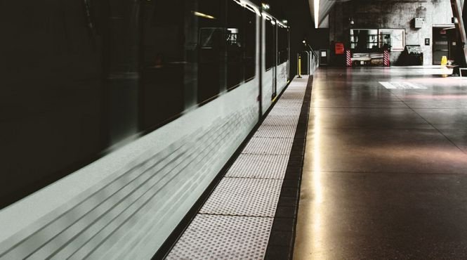 O nouă tragedie la metrou. Autorităţile caută rudele victimei