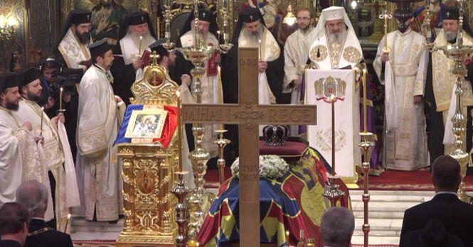 Oraşul regal Curtea de Argeş, pregătit pentru ultimul drum al Regelui Mihai 497470