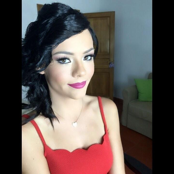  Tatălui i s-a părut că fiica lui stă prea mult la baie, așa că a intrat peste ea. Când a văzut ce era acolo, a început să țipe. Ce făcuse tânăra de 19 ani din România 497473