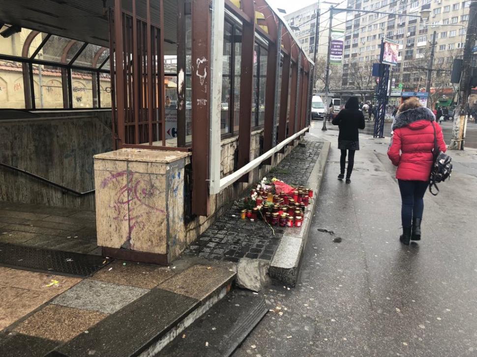 Ce a apărut în stația de metrou unde a fost ucisă Alina Ciucu. Oamenii au rămas fără cuvinte când au văzut acest lucru - FOTO 497841