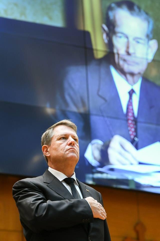 Președintele Iohannis, despre referendumul pentru monarhie: O fumigenă! 498295