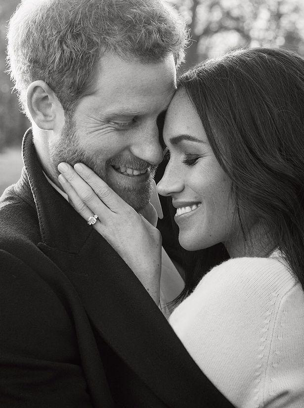 Familia regală britanică a publicat primele fotografii oficiale cu Prințul Harry și Meghan Markle. Ce au remarcat jurnaliștii în ele (FOTO) 498539