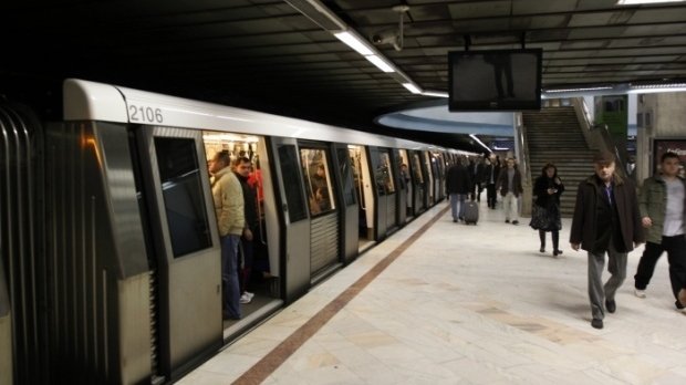 Programul circulaţiei trenurilor de metrou în perioada Sărbătorilor de Iarnă
