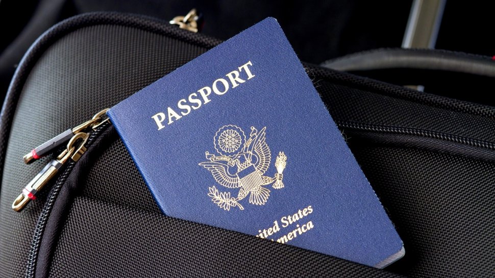În întreaga lume sunt doar patru culori de pașapoarte. Ce semnifică fiecare
