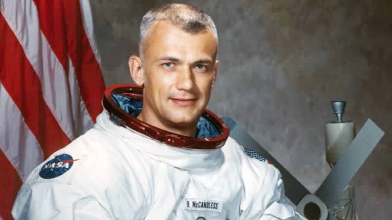 Anunț trist de la NASA: Primul om care a zburat în spațiu fără a fi legat a murit la 80 de ani