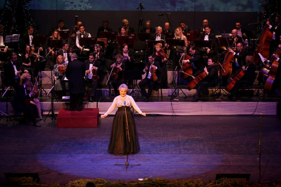  Nelly Miricioiu: „România are nevoie de oameni cu dragoste pentru cultură!” 499031