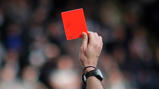 Un arbitru a murit după ce a acordat un cartonaș roșu