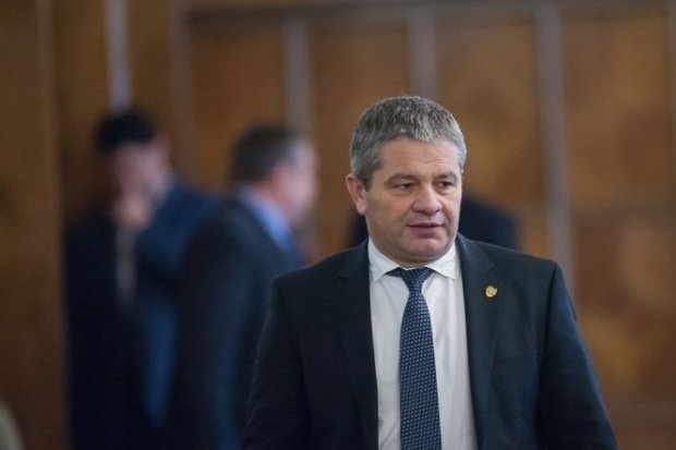 Deputatul USR Emanuel Ungureanu face acuzații grave: „Bodog are legături cu medicul Lucan”. Cum răspunde ministrul